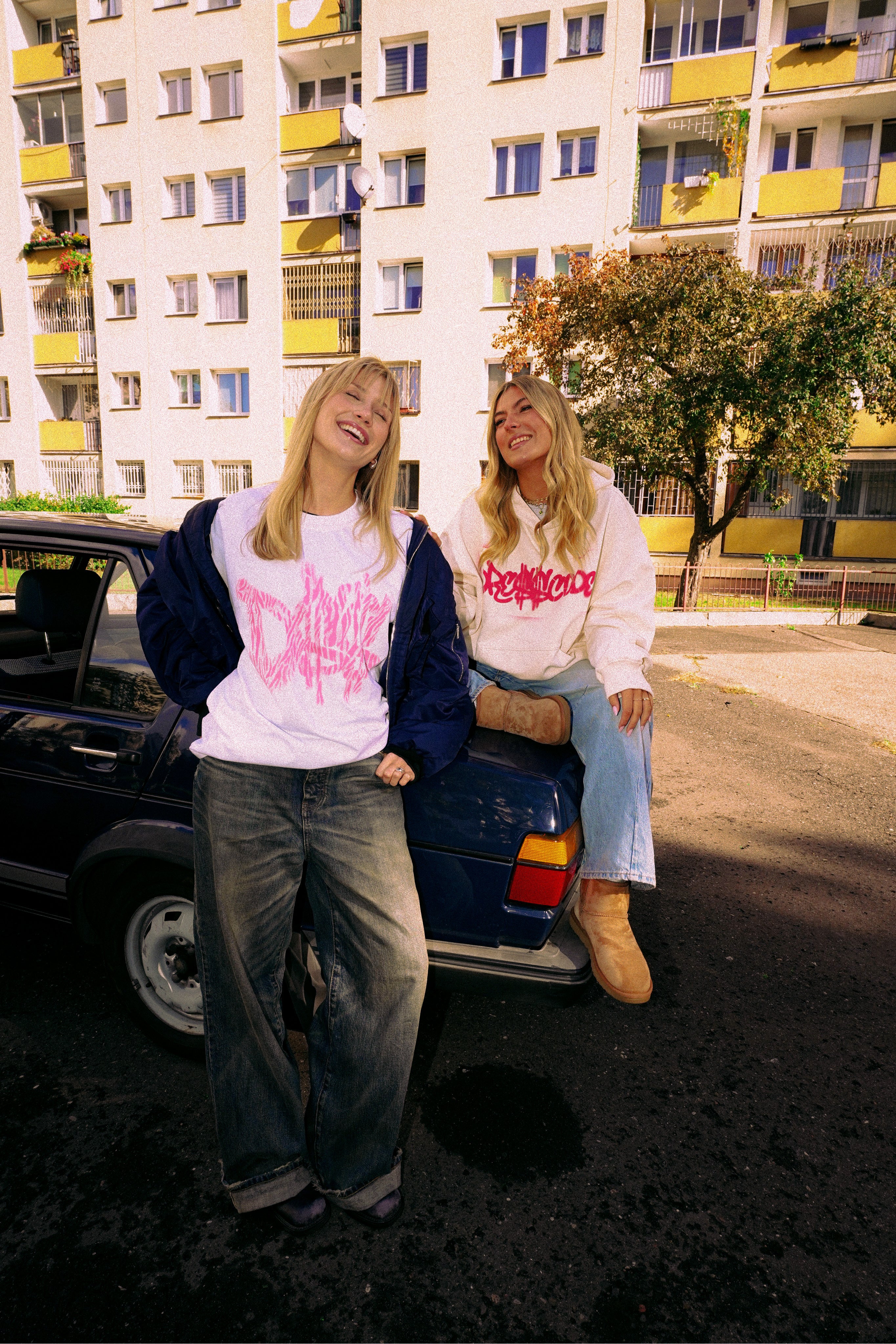 D$$ GRAFFITI LIGHTWEIGHT HOODIE (CREAM)